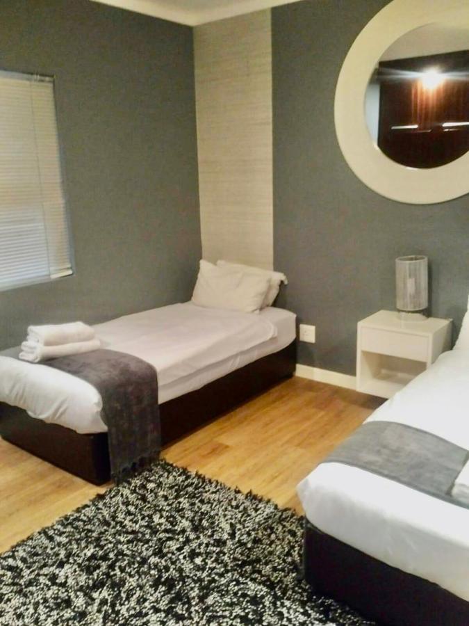 Icon Self Catering Apartment In Cape Town Near Waterfront And Cticc Екстер'єр фото