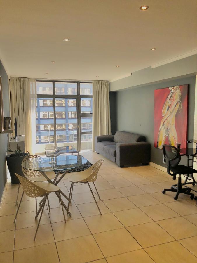 Icon Self Catering Apartment In Cape Town Near Waterfront And Cticc Екстер'єр фото