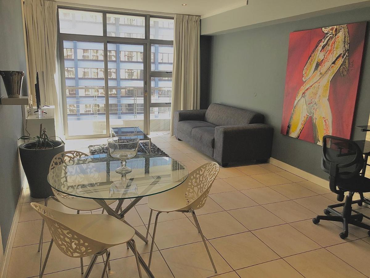 Icon Self Catering Apartment In Cape Town Near Waterfront And Cticc Екстер'єр фото
