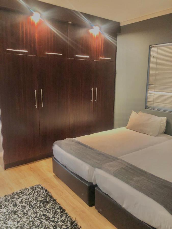 Icon Self Catering Apartment In Cape Town Near Waterfront And Cticc Екстер'єр фото